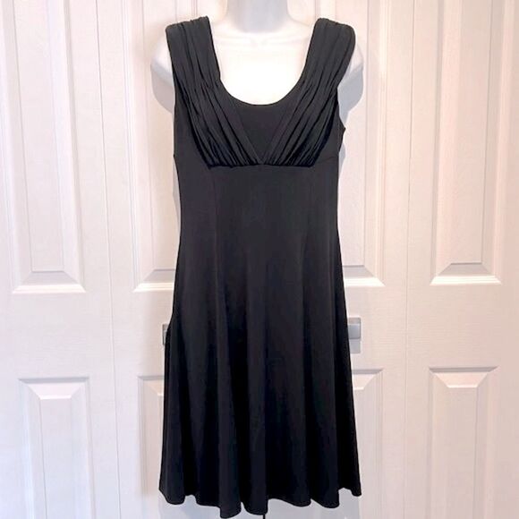 Calvin Klein Black Sleeveless Empire Waist‎ Dress Size 6 - Picture 1 of 12
